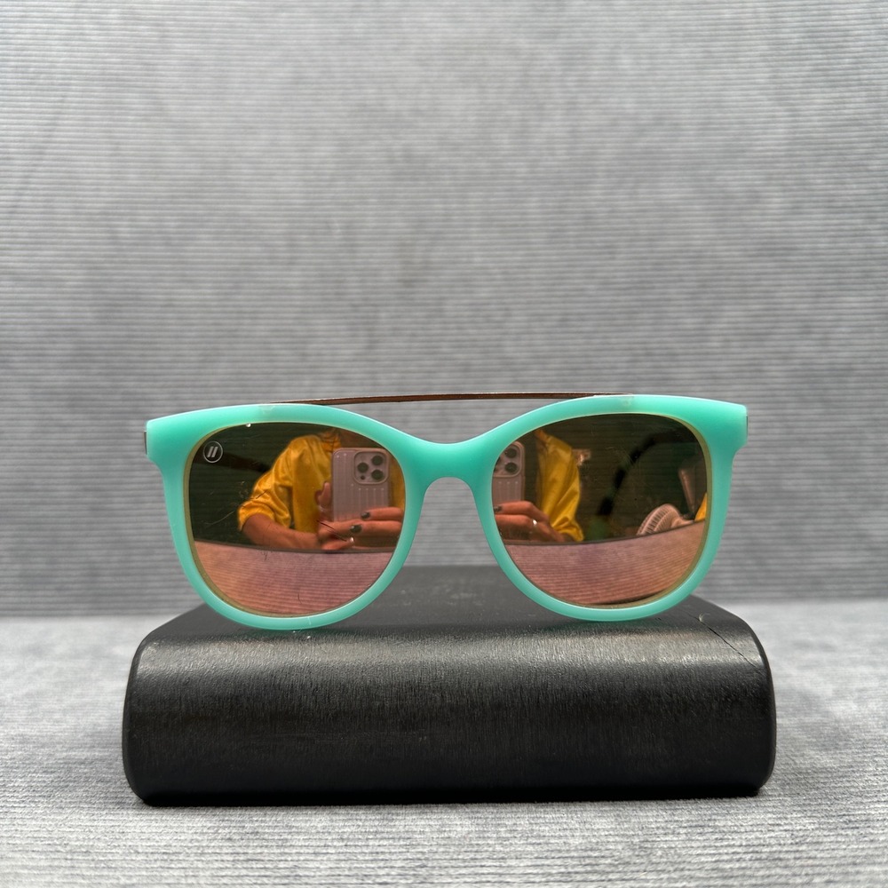 Blenders Maui Jade Polarized Y2K Sunglasses Mint Green Rose Gold Metal Top Bar